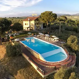 Tenuta La Lupa 3*, Castellina Marittima Italy