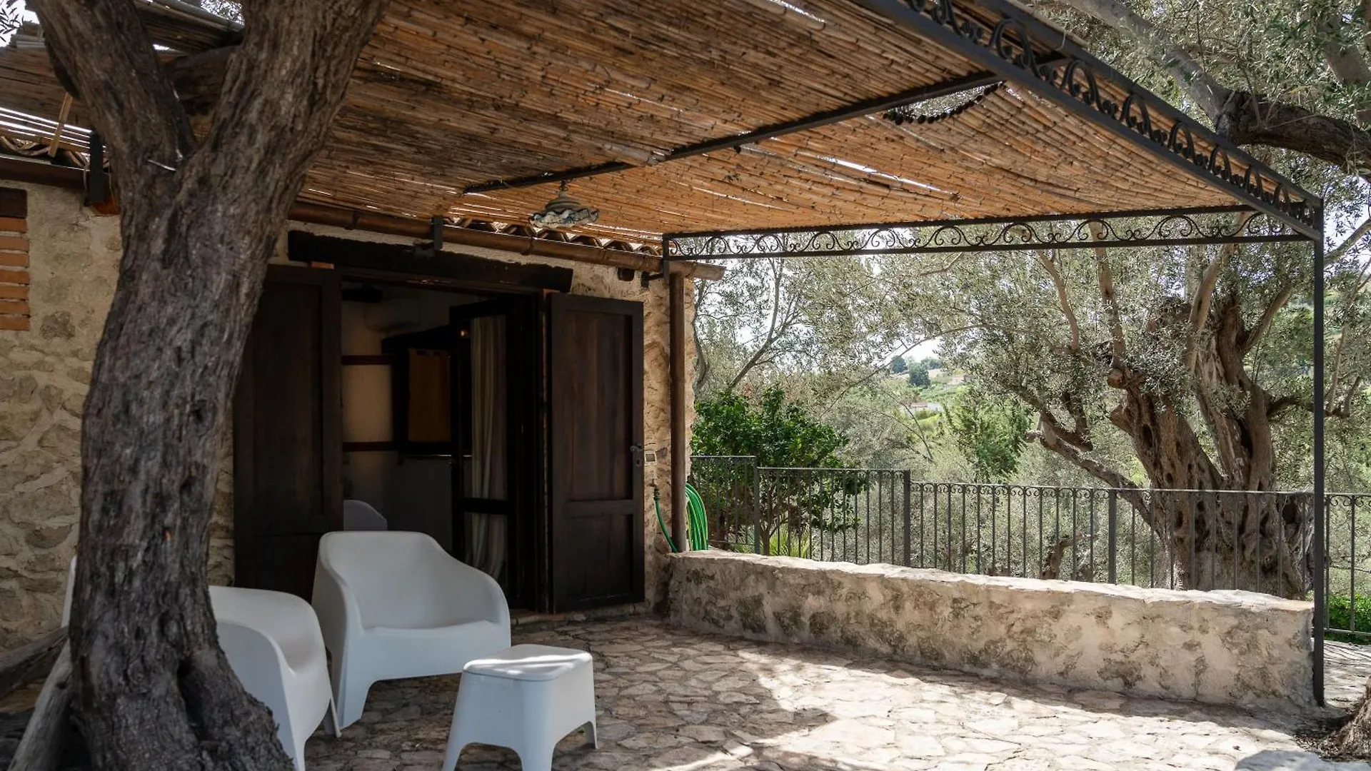 Bed and Breakfast Roba Degli Ulivi Agrigento 3*,  Itálie