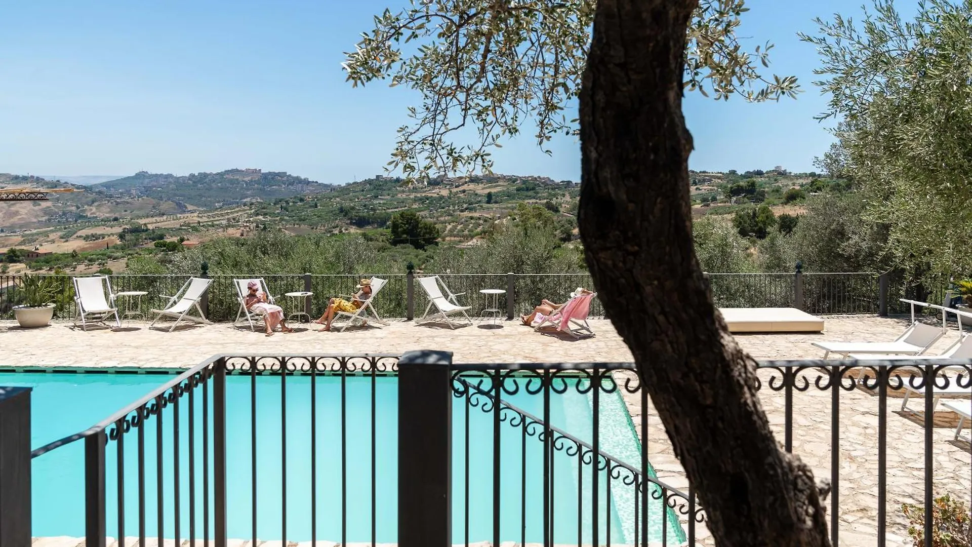 ***  Roba Degli Ulivi Bed & Breakfast Agrigento Italy